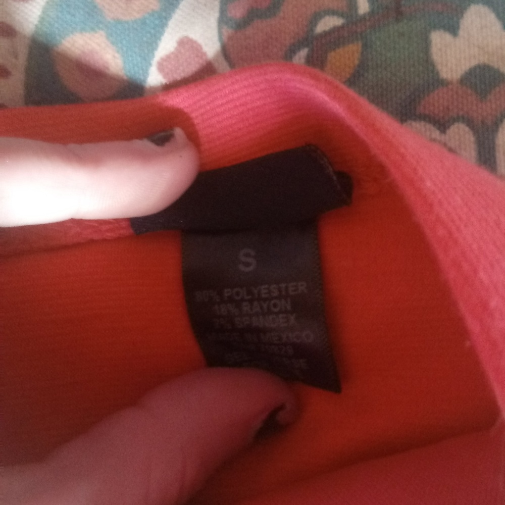 Dress. - Picture 3 of 6